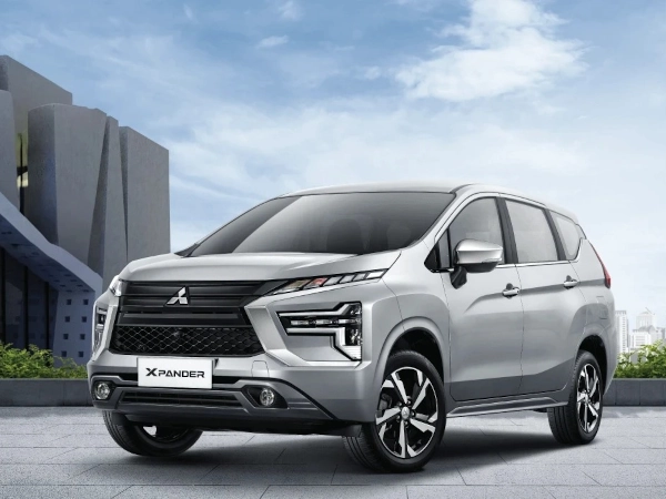 mitsubishi-xpander-front mitsubishi-xpander-surabaya