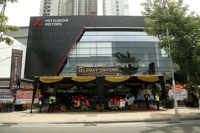 Dealer Mitsubishi A Yani Surabaya
